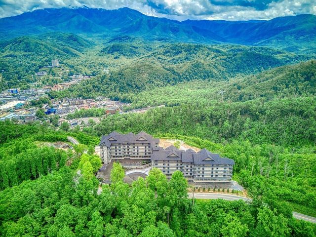 855 Campbell Lead Road, Gatlinburg, TN 37738