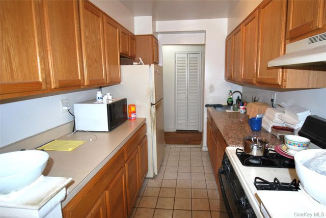 1 Sadore Lane 4O, Yonkers, NY 10710