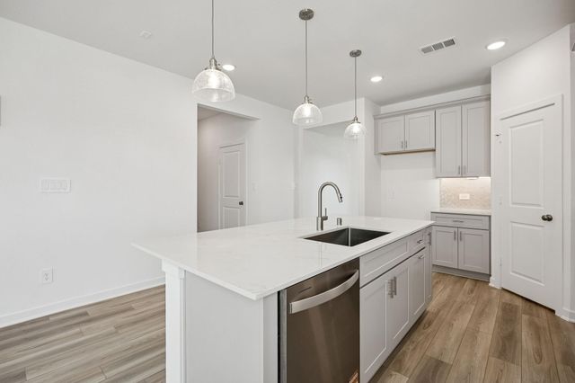 111 Longhorn Run Drive, Montgomery, TX 77356