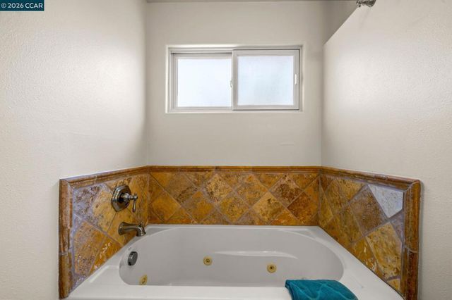 1361 La Vista Ave, Concord, CA 94521