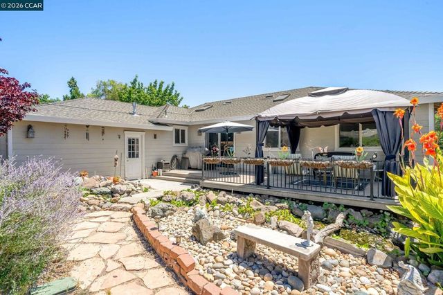 1361 La Vista Ave, Concord, CA 94521