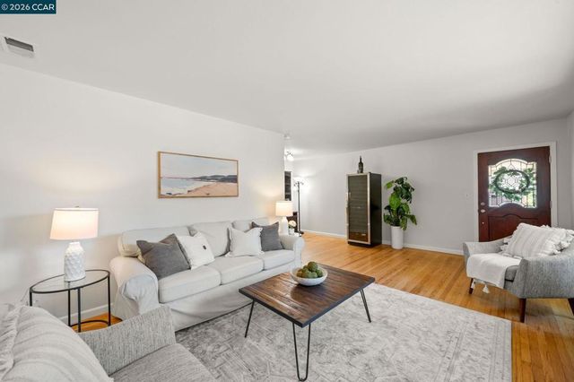 1361 La Vista Ave, Concord, CA 94521