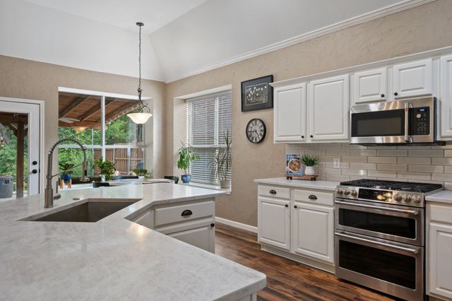 3202 Harbor Pointe Drive, Rowlett, TX 75088