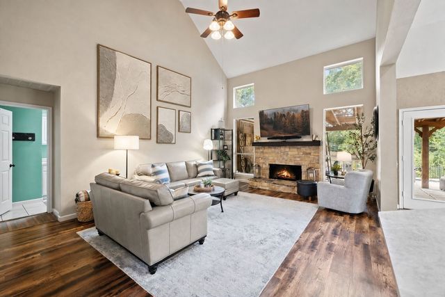 3202 Harbor Pointe Drive, Rowlett, TX 75088