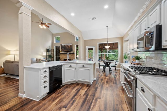 3202 Harbor Pointe Drive, Rowlett, TX 75088