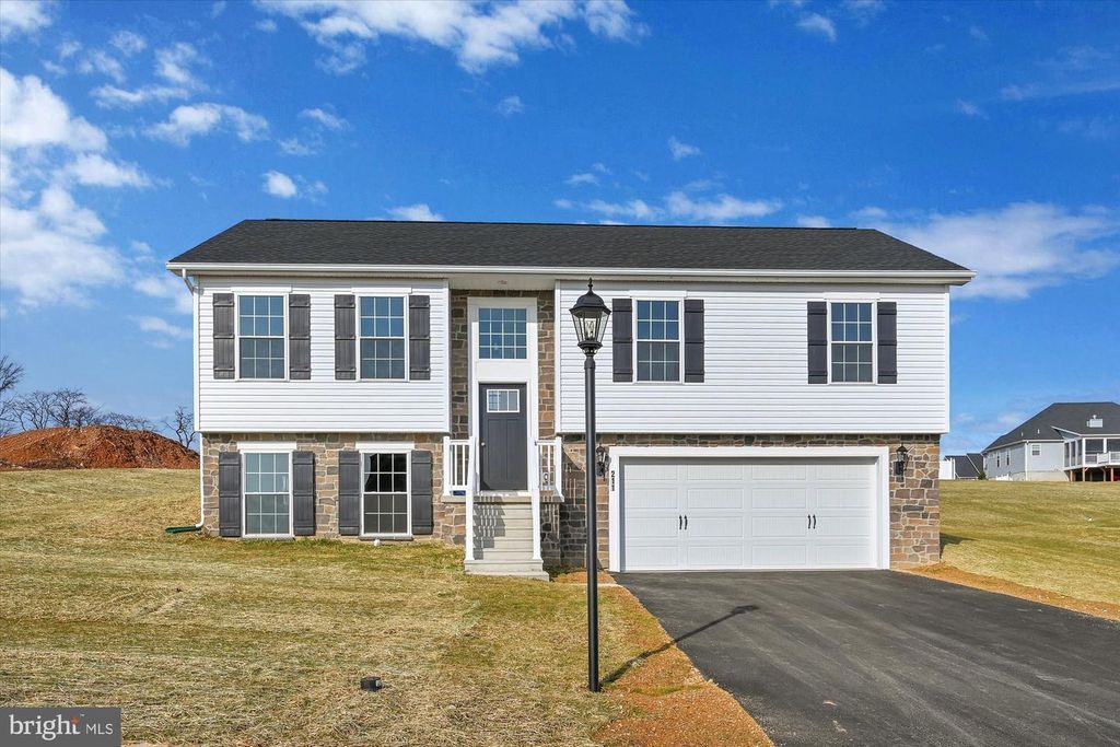 2666 VICTORIAN DR #LOT 74, Dover, PA 17315