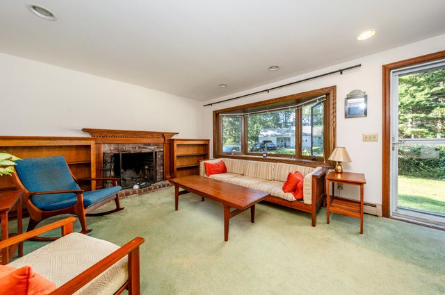 382 Mariner Circle, Cotuit, MA 02635