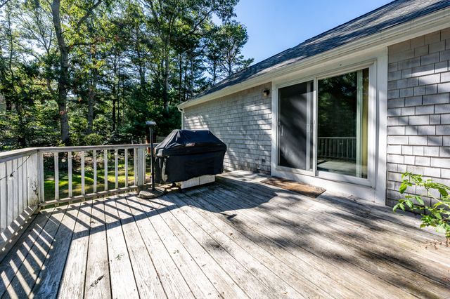 382 Mariner Circle, Cotuit, MA 02635