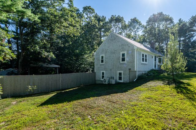 382 Mariner Circle, Cotuit, MA 02635