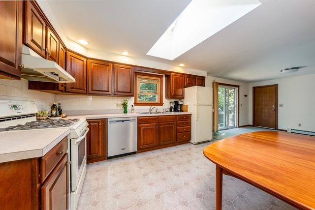 382 Mariner Circle, Cotuit, MA 02635