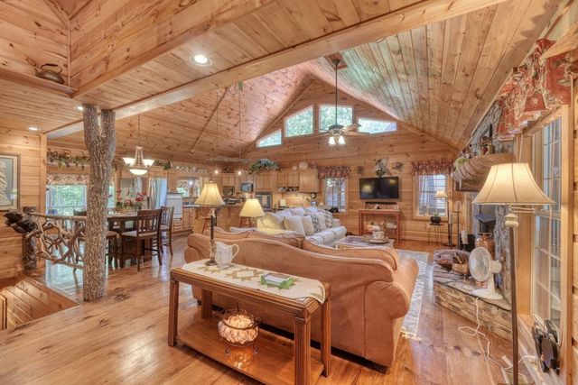 885 Tomahawk Trail, Blairsville, GA 30512