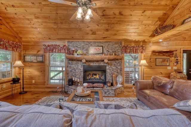 885 Tomahawk Trail, Blairsville, GA 30512