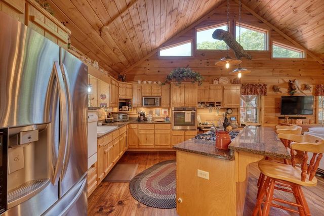 885 Tomahawk Trail, Blairsville, GA 30512