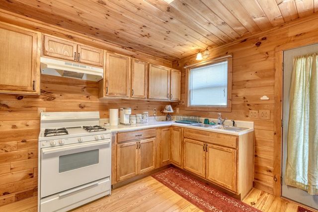 885 Tomahawk Trail, Blairsville, GA 30512