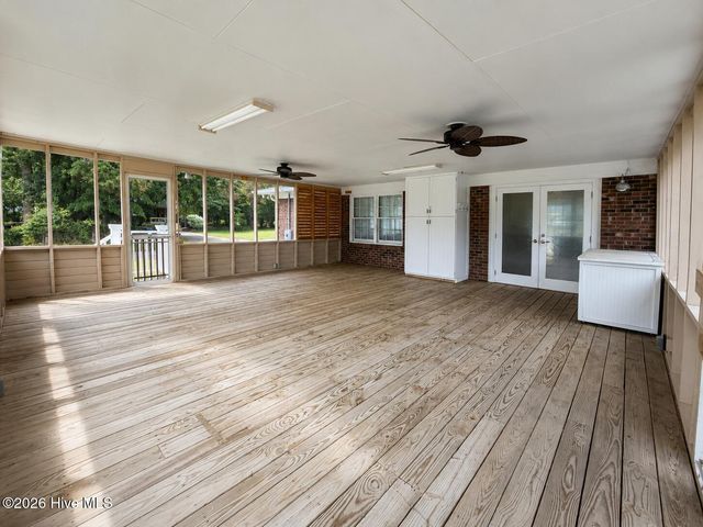 502 Clearbrook Drive, Wilmington, NC 28409