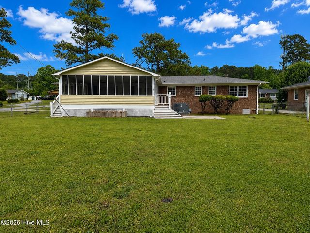 502 Clearbrook Drive, Wilmington, NC 28409