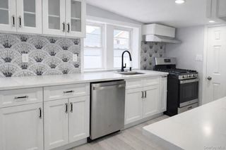 70 S Cottage Street, Valley Stream, NY 11580