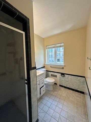 12 Still St. 15, Brookline, MA 02446