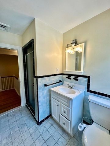 12 Still St. 15, Brookline, MA 02446