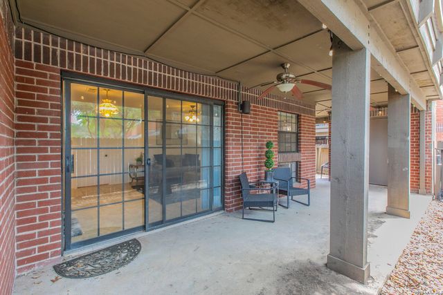 7930 Roanoke Run Apt 207, San Antonio, TX 78240