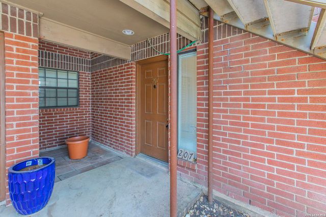 7930 Roanoke Run Apt 207, San Antonio, TX 78240