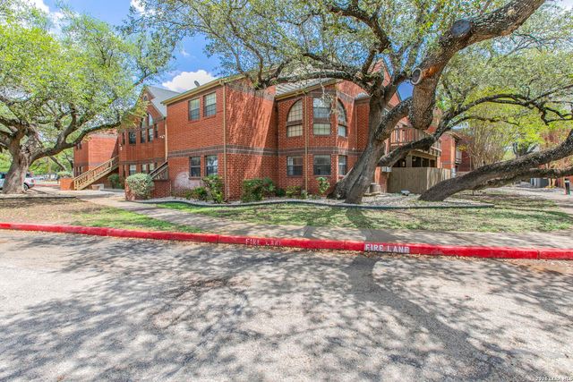 7930 Roanoke Run Apt 207, San Antonio, TX 78240