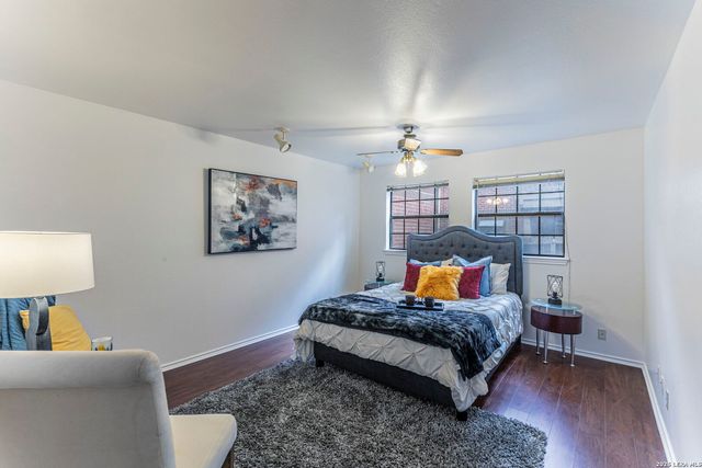 7930 Roanoke Run Apt 207, San Antonio, TX 78240