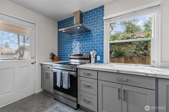 12450 1st Avenue SW, Burien, WA 98146
