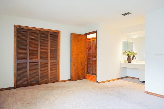 13152 VILLAGE CHASE CIRCLE 1, Tampa, FL 33618