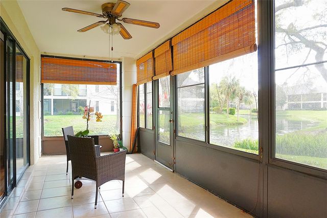 13152 VILLAGE CHASE CIRCLE 1, Tampa, FL 33618