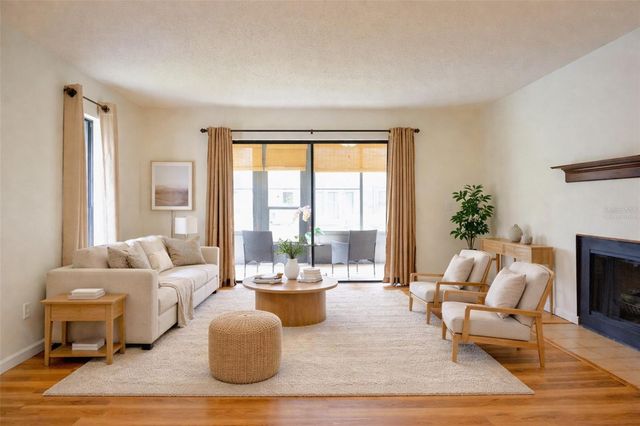 13152 VILLAGE CHASE CIRCLE 1, Tampa, FL 33618