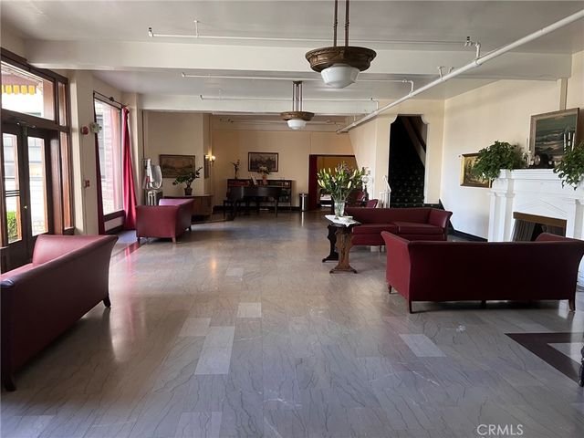 2121 James M Wood Boulevard W 316, Los Angeles, CA 90006