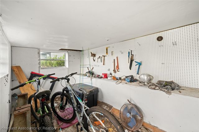 826 N Fox Lake Road, Avon Park, FL 33825