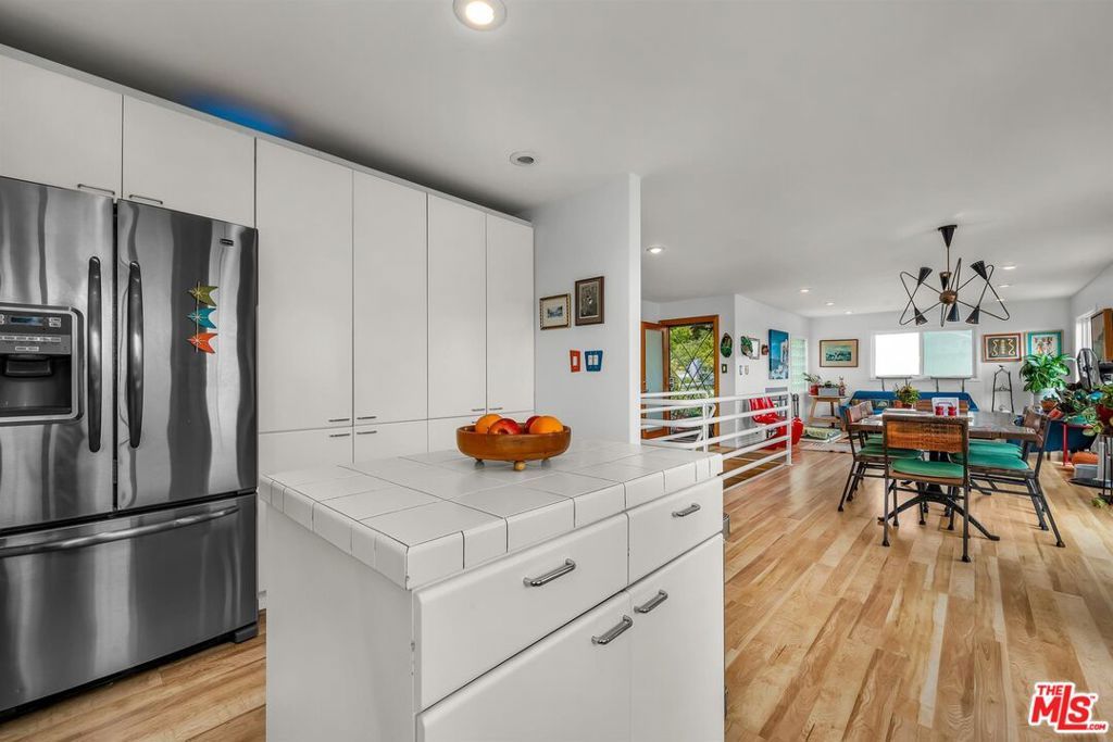 Image 44 of property listing at 2030 Marine Street, Santa Monica, CA 90405