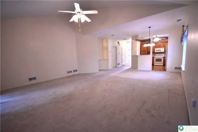 40 Glenmoor Circle North, Palmer Twp, PA 18045