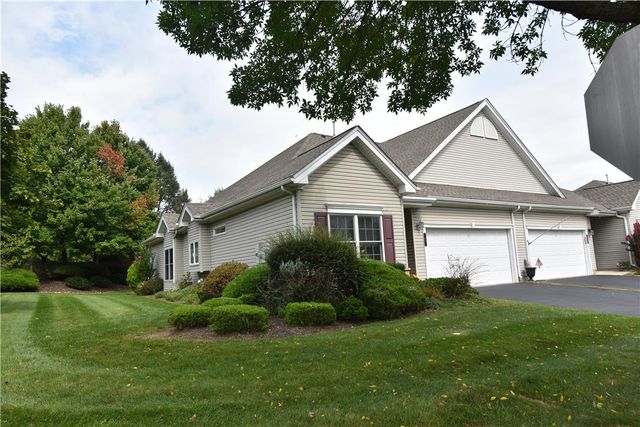 40 Glenmoor Circle North, Palmer Twp, PA 18045