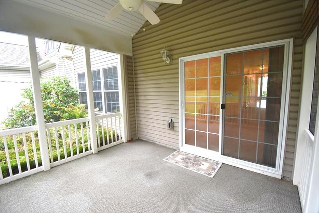 40 Glenmoor Circle North, Palmer Twp, PA 18045