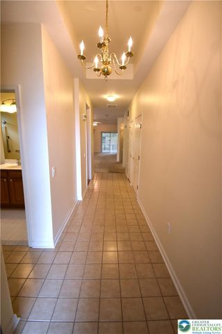 40 Glenmoor Circle North, Palmer Twp, PA 18045