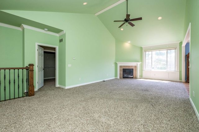 3548 Pointe Drive, Sterling Heights, MI 48314