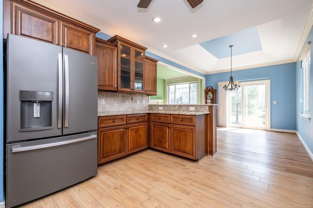 3548 Pointe Drive, Sterling Heights, MI 48314