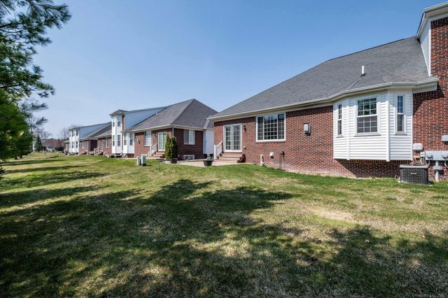 3548 Pointe Drive, Sterling Heights, MI 48314