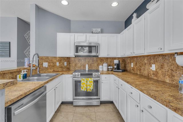 1024 NE 208th Street, Miami, FL 33179