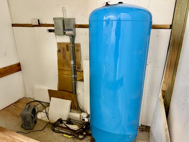 40502 N Running Deer Ln, Deer Park, WA 99006