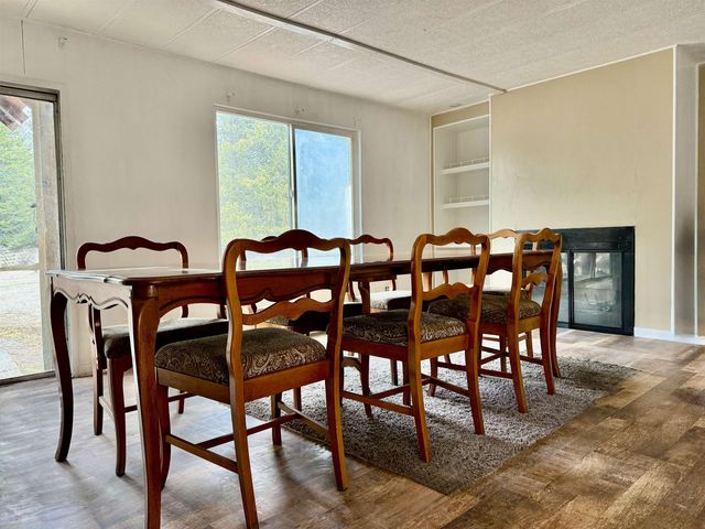 40502 N Running Deer Ln, Deer Park, WA 99006