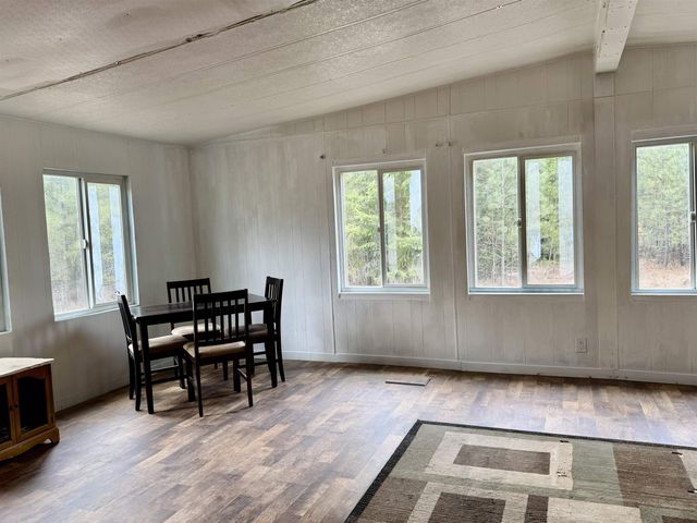 40502 N Running Deer Ln, Deer Park, WA 99006