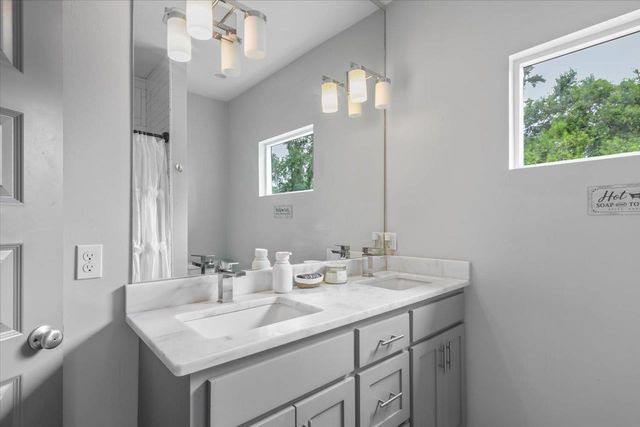 1256 N Bronough Street, Tallahassee, FL 32303