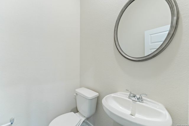 235 Ashley Loop, San Antonio, TX 78253