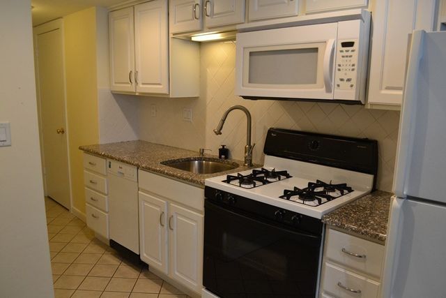 93 Sherman Ave. 11, Nahant, MA 01908