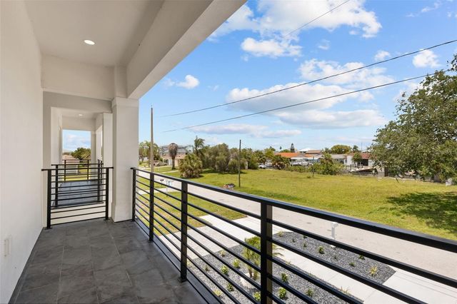 7414 MAKO DRIVE, Hudson, FL 34667