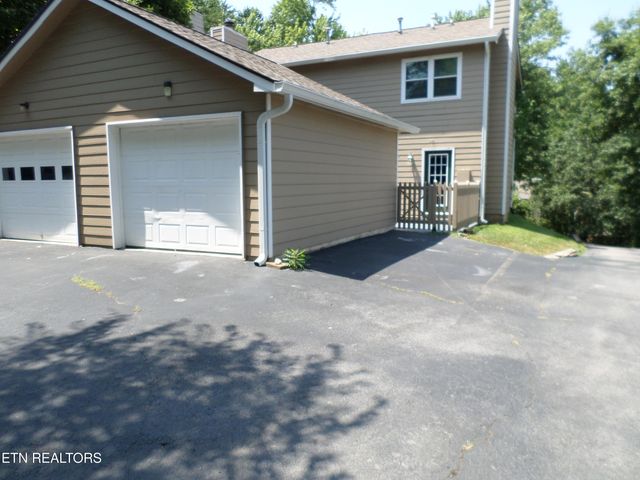 682 Shadywood Lane, Knoxville, TN 37923